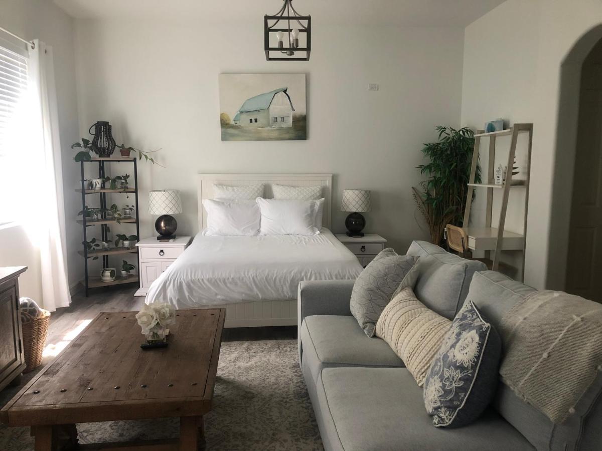 Beautiful Private Casita/Guesthouse W/ Kitchen, Access To Pool/Spa グッドイヤー エクステリア 写真